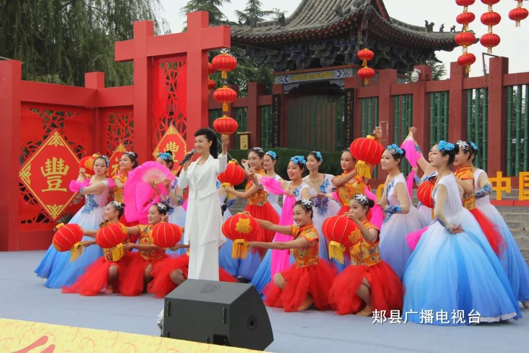 张地现场创作歌曲，音乐、友情与家的温馨故事